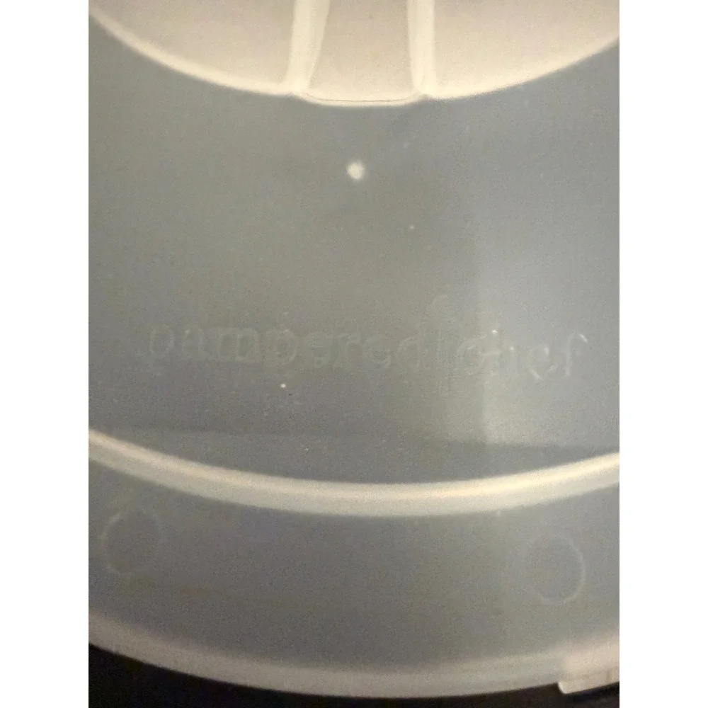 Pampered‎ Chef 2 Quart Micro-Cooker 100009 Black Microwave Steamer Strainer Lid